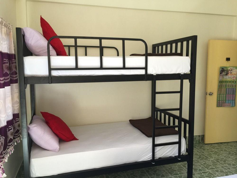 Tid Tarad Hostel Хуа Хин Екстериор снимка